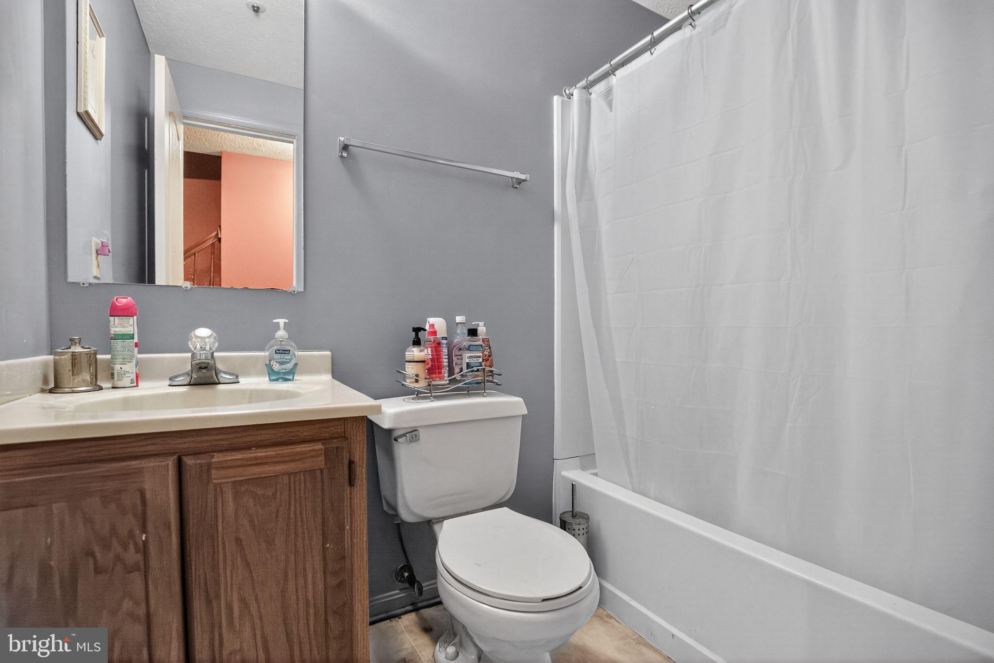 6807 HOLLY BERRY COURT