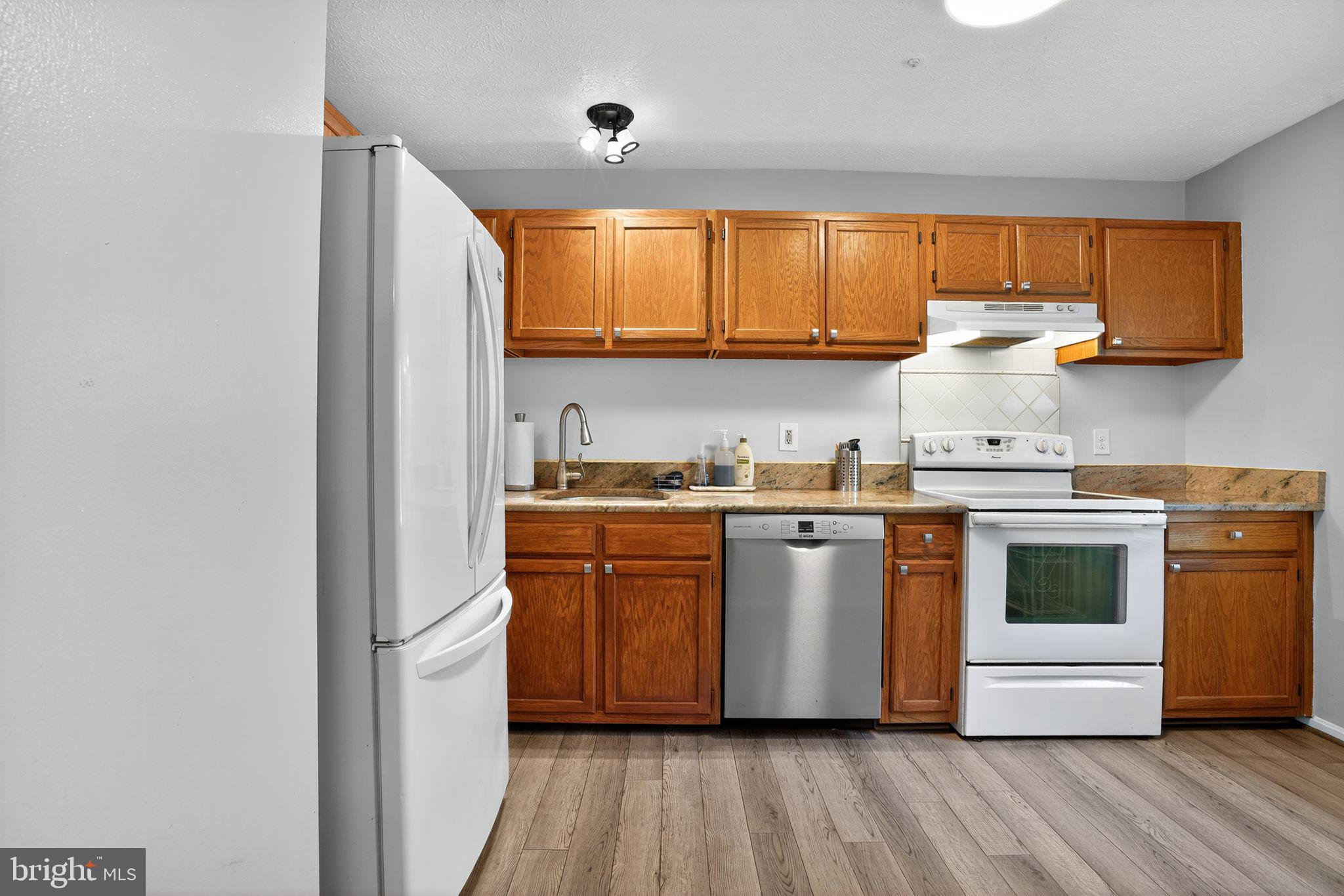 3249 FOREST RUN DRIVE