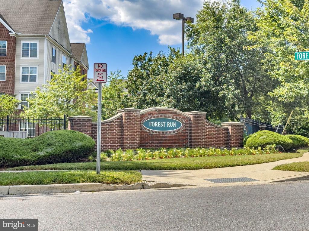 3249 FOREST RUN DRIVE