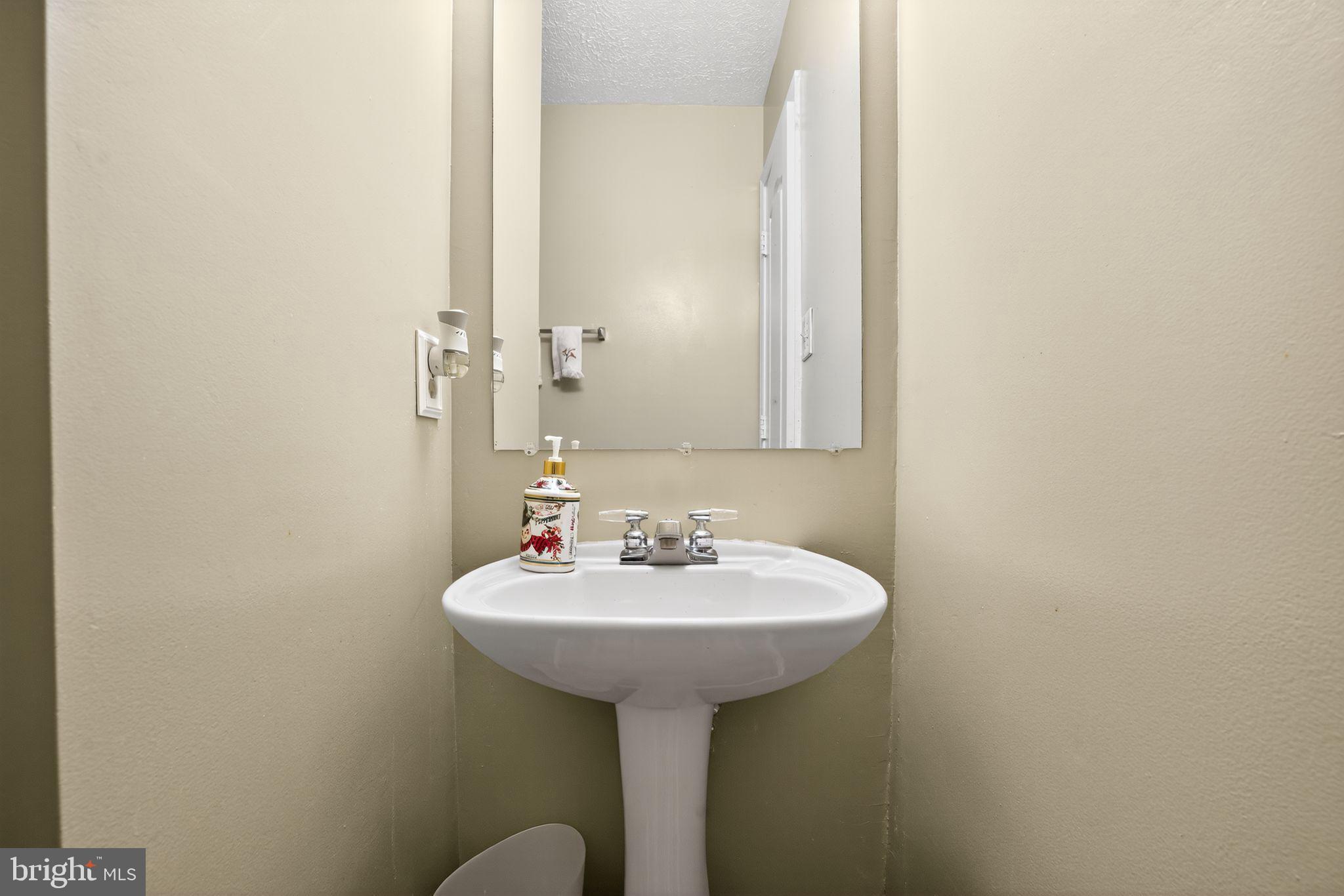 3249 FOREST RUN DRIVE