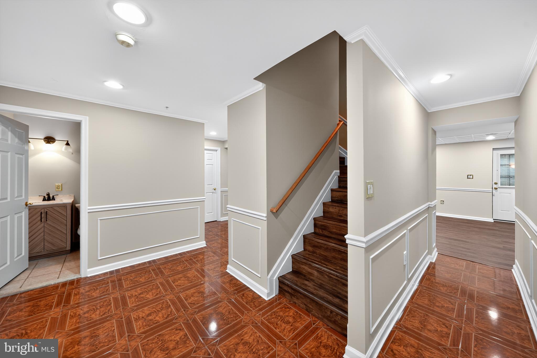 1600 WHISTLING DUCK DRIVE