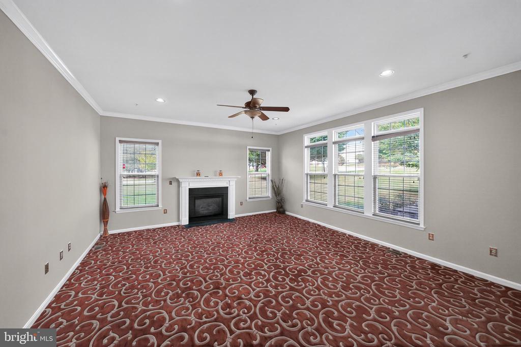 1600 WHISTLING DUCK DRIVE
