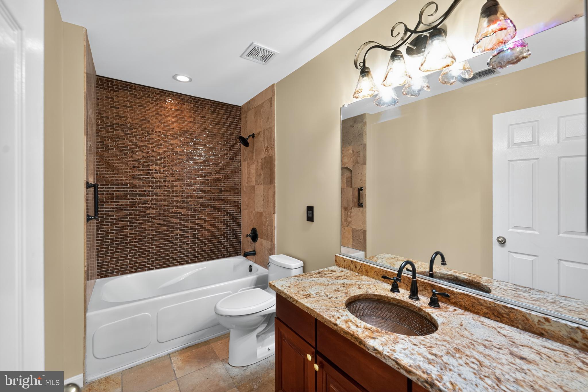 1600 WHISTLING DUCK DRIVE