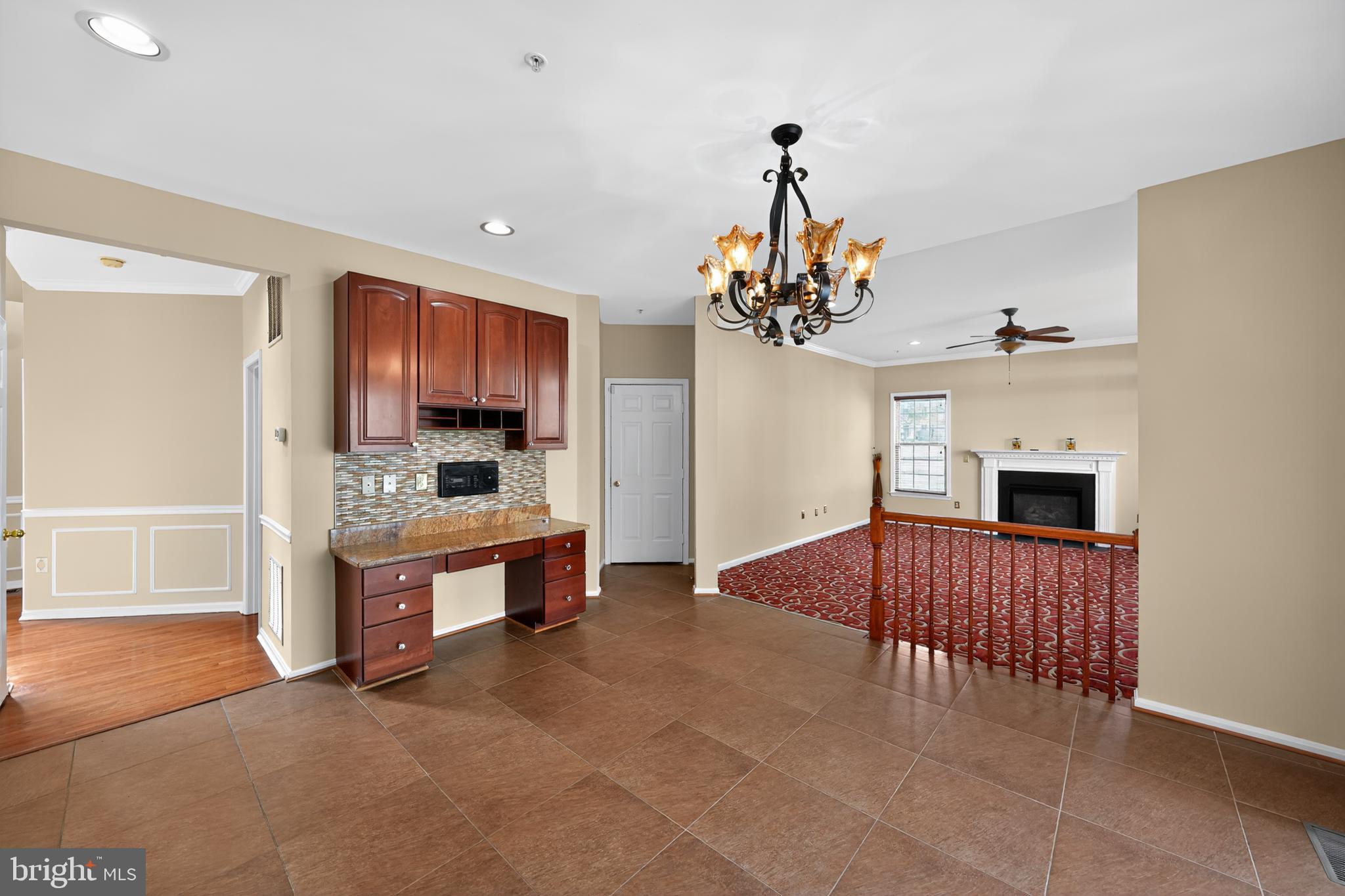 1600 WHISTLING DUCK DRIVE