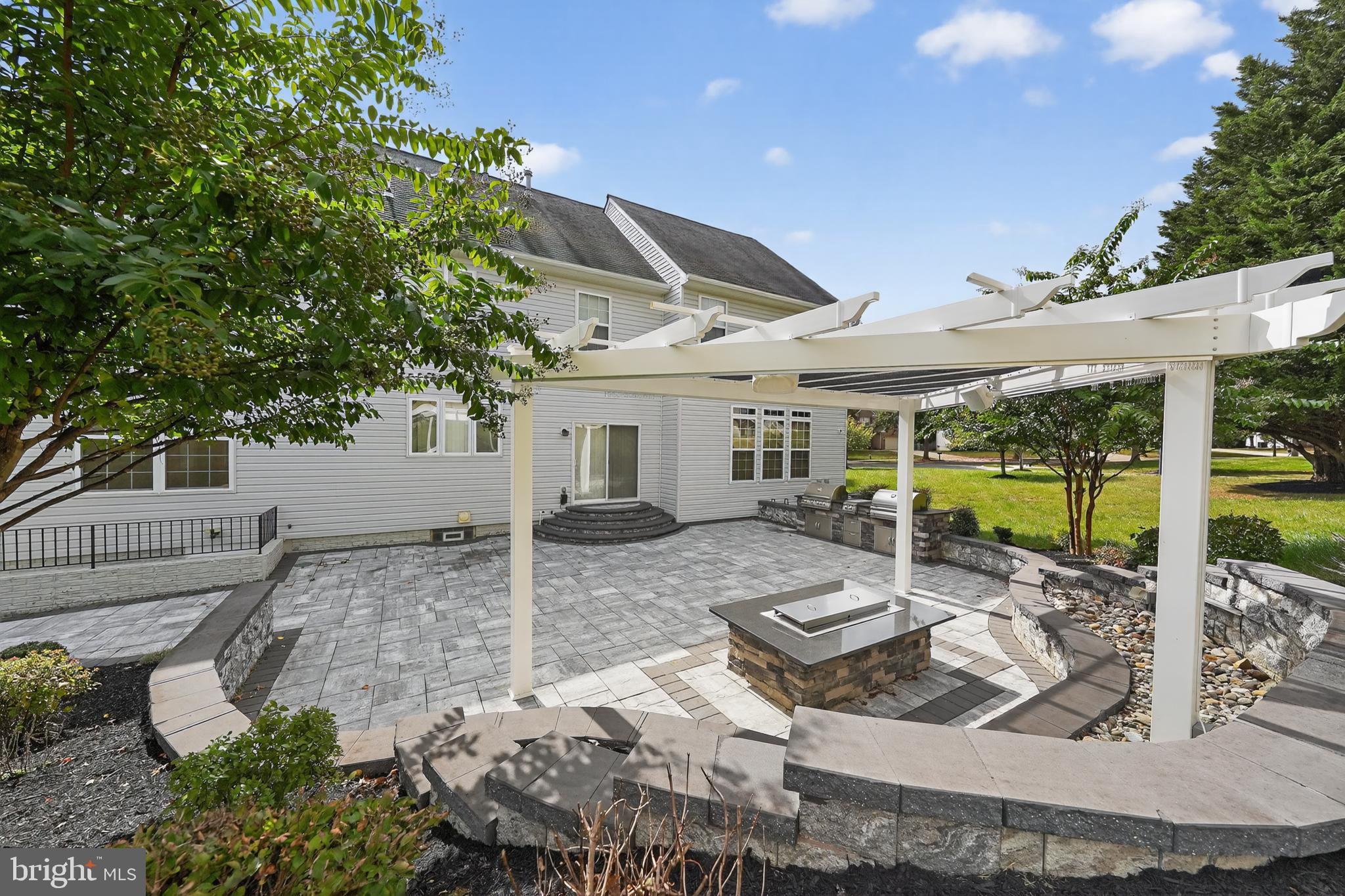 1600 WHISTLING DUCK DRIVE