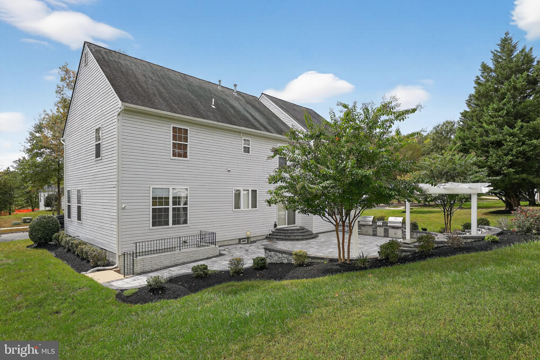 1600 WHISTLING DUCK DRIVE