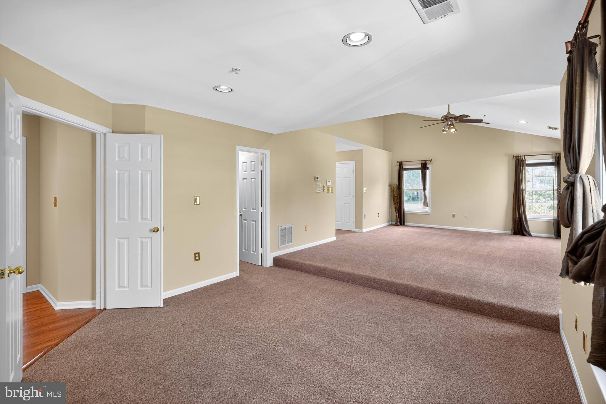 1600 WHISTLING DUCK DRIVE