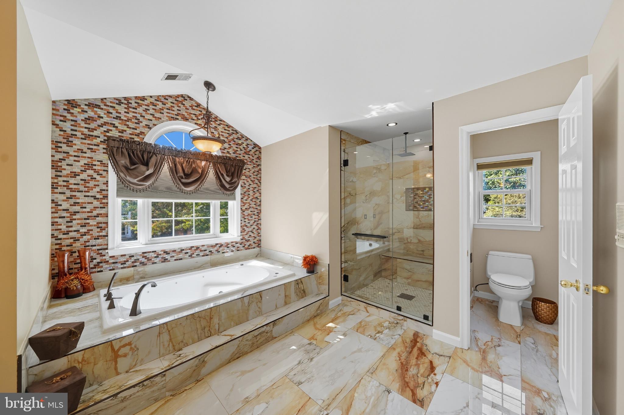 1600 WHISTLING DUCK DRIVE