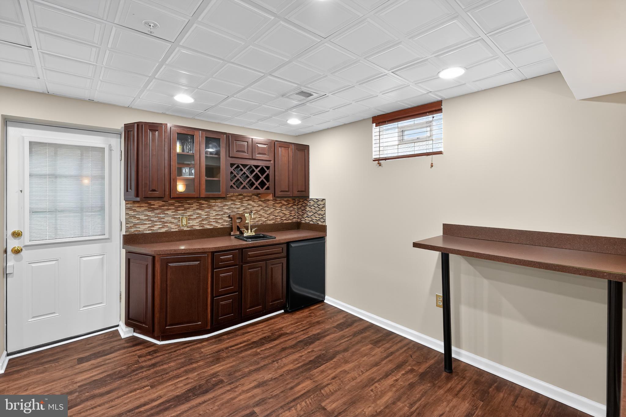 1600 WHISTLING DUCK DRIVE