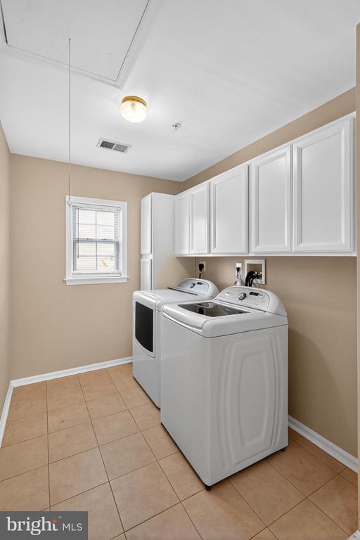 1600 WHISTLING DUCK DRIVE