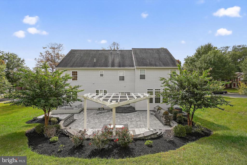 1600 WHISTLING DUCK DRIVE