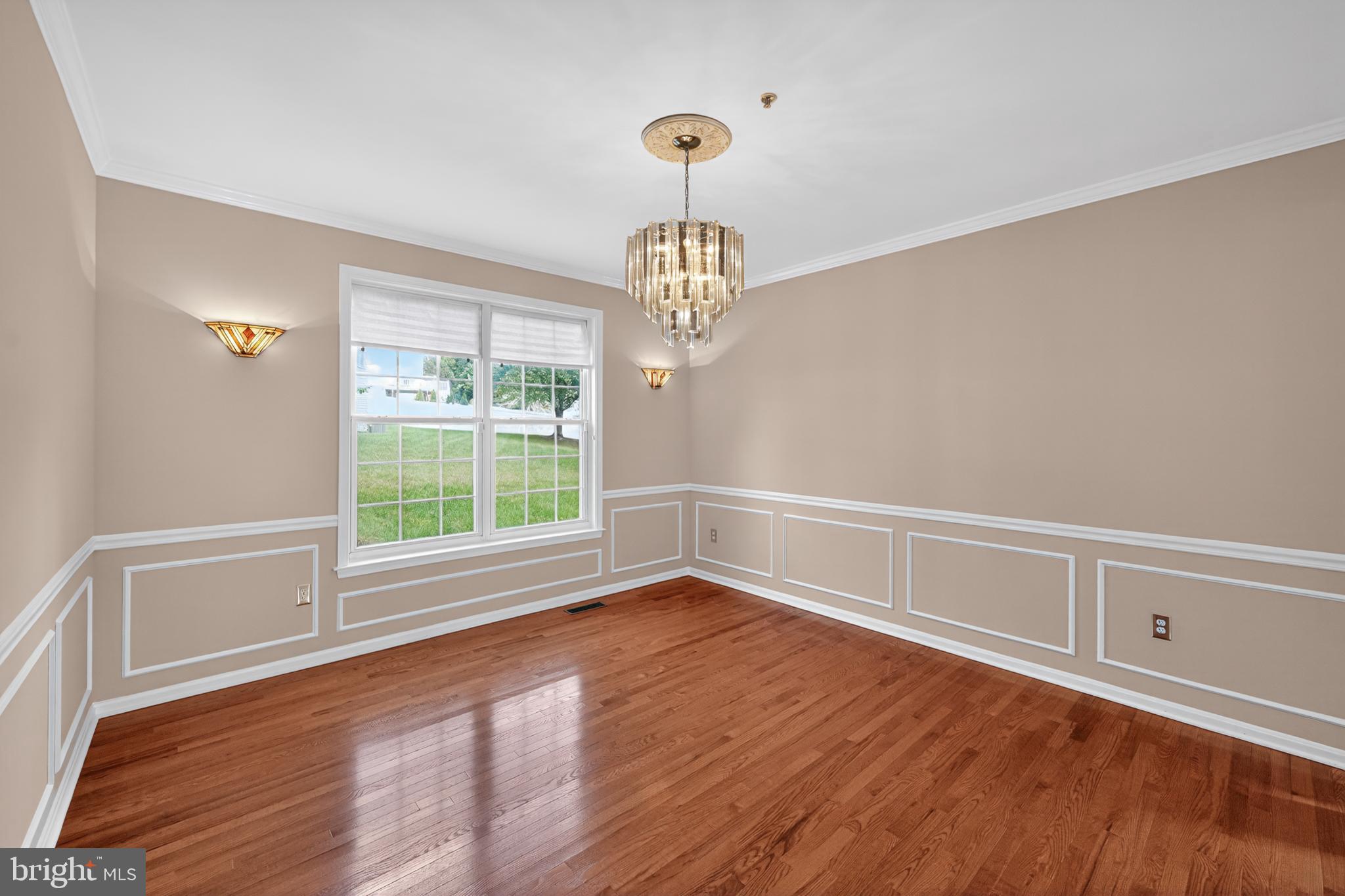 1600 WHISTLING DUCK DRIVE