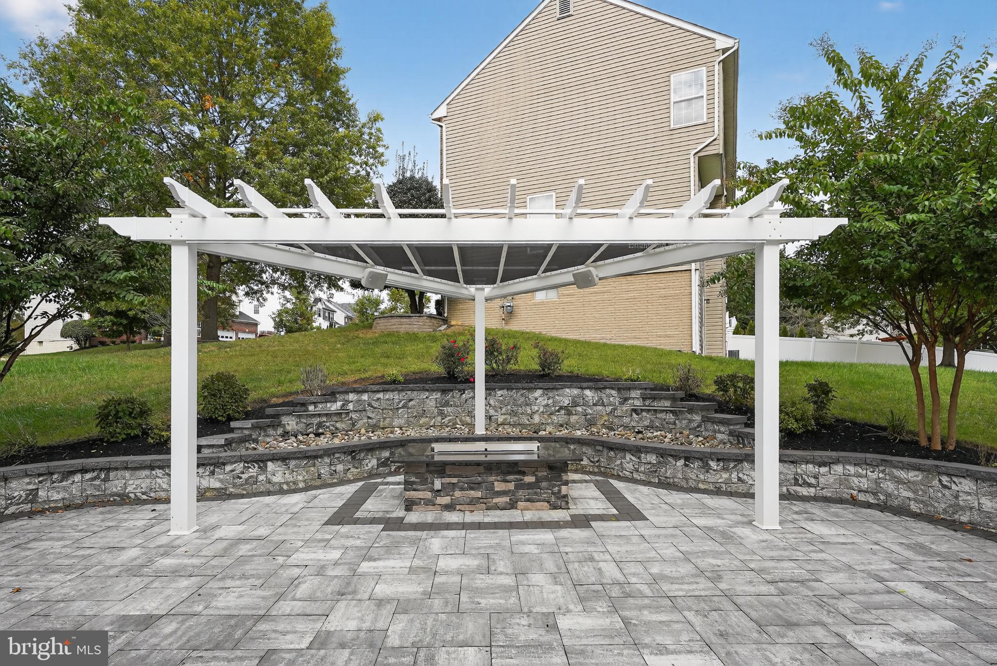 1600 WHISTLING DUCK DRIVE