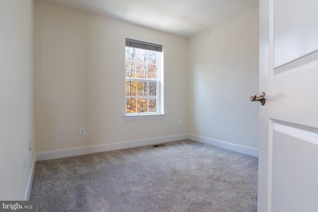 9105 FOX STREAM WAY