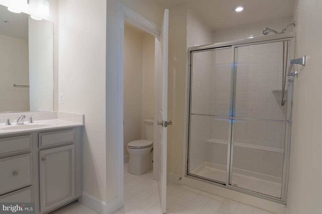 9105 FOX STREAM WAY