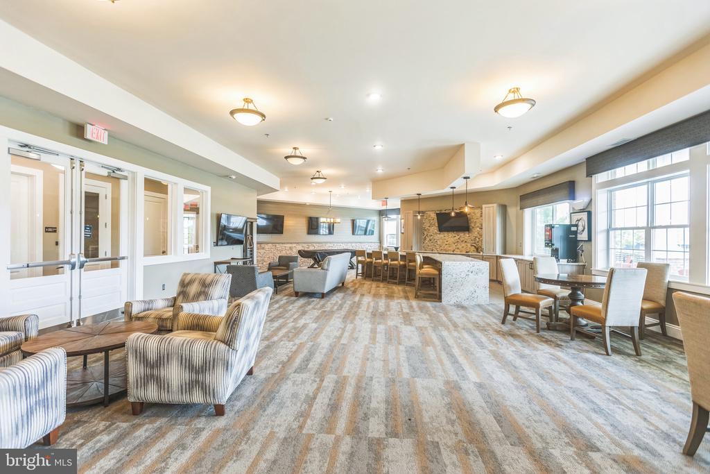 9105 FOX STREAM WAY