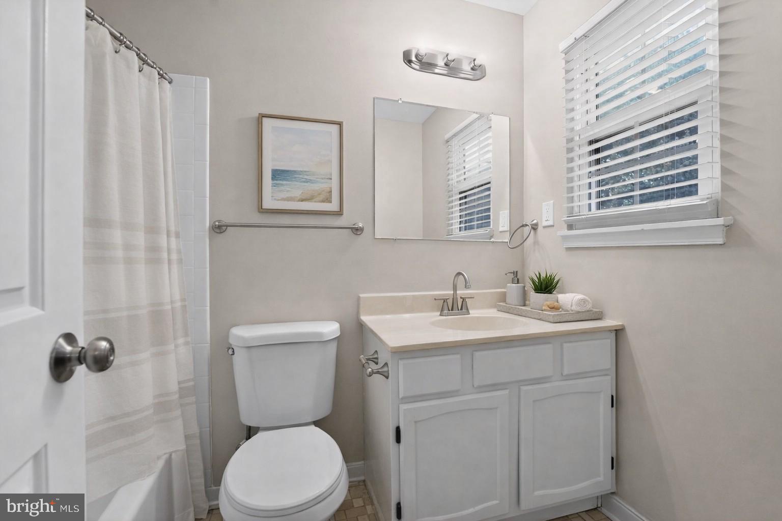 5904 MARDELLA BOULEVARD