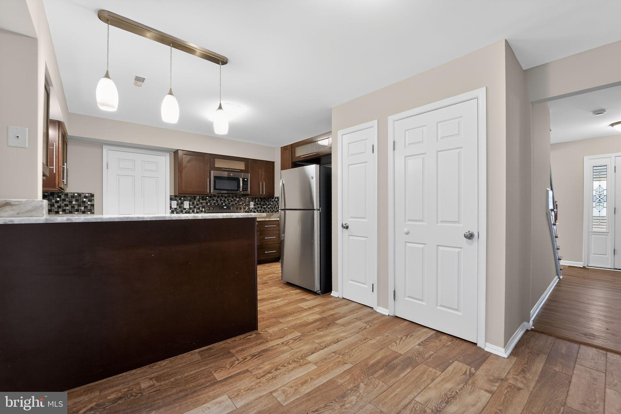 5904 MARDELLA BOULEVARD