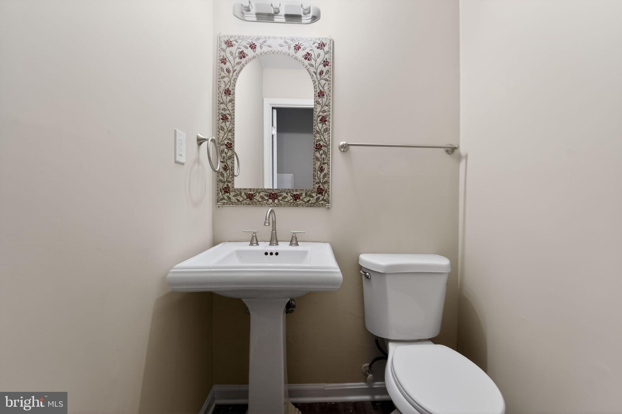 5904 MARDELLA BOULEVARD