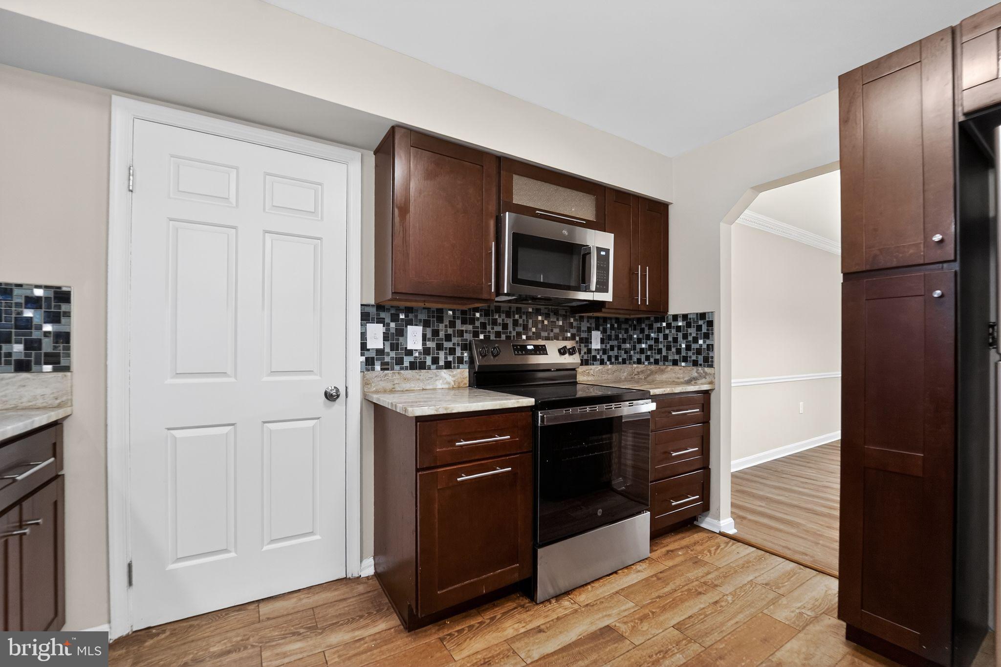 5904 MARDELLA BOULEVARD