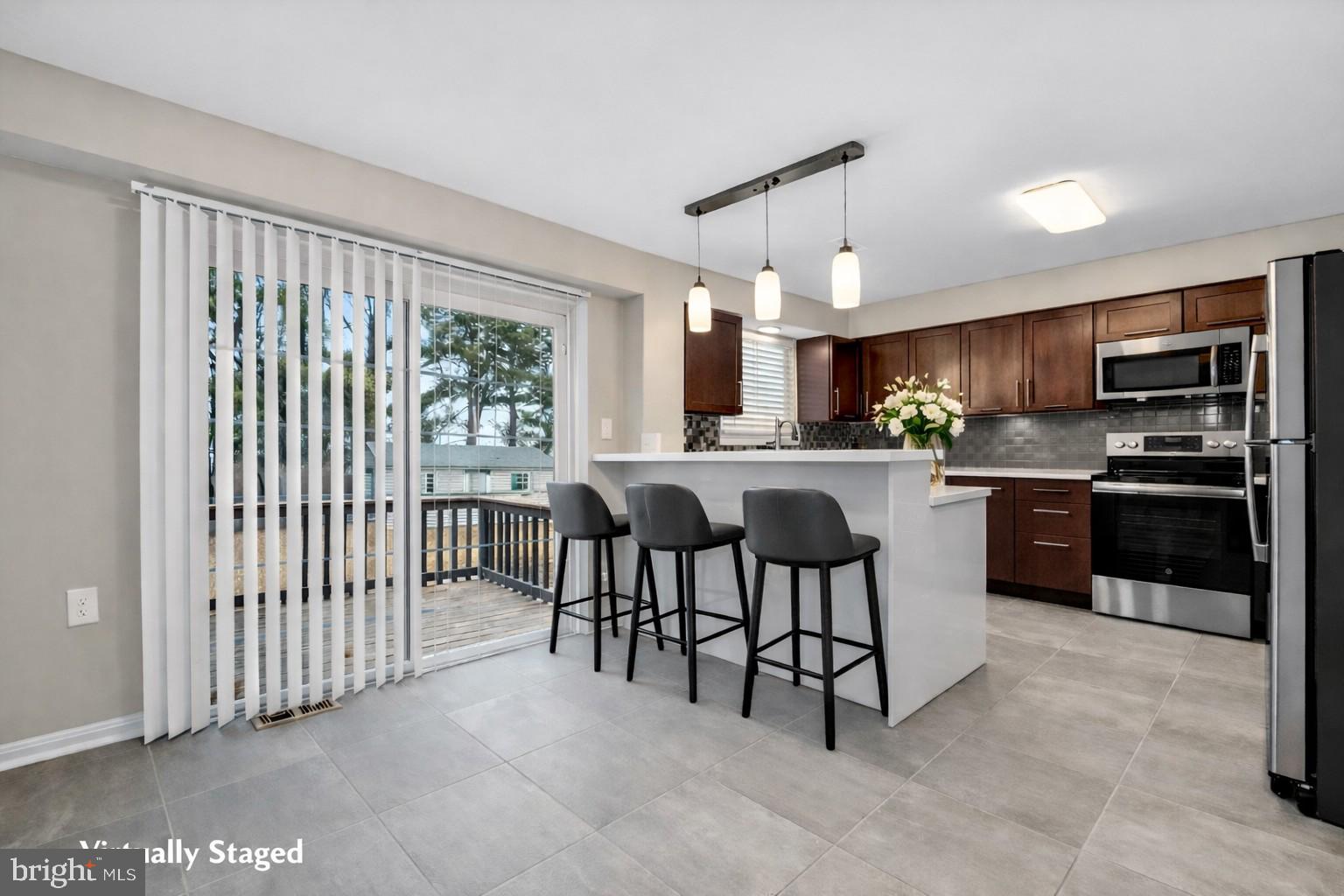 5904 MARDELLA BOULEVARD