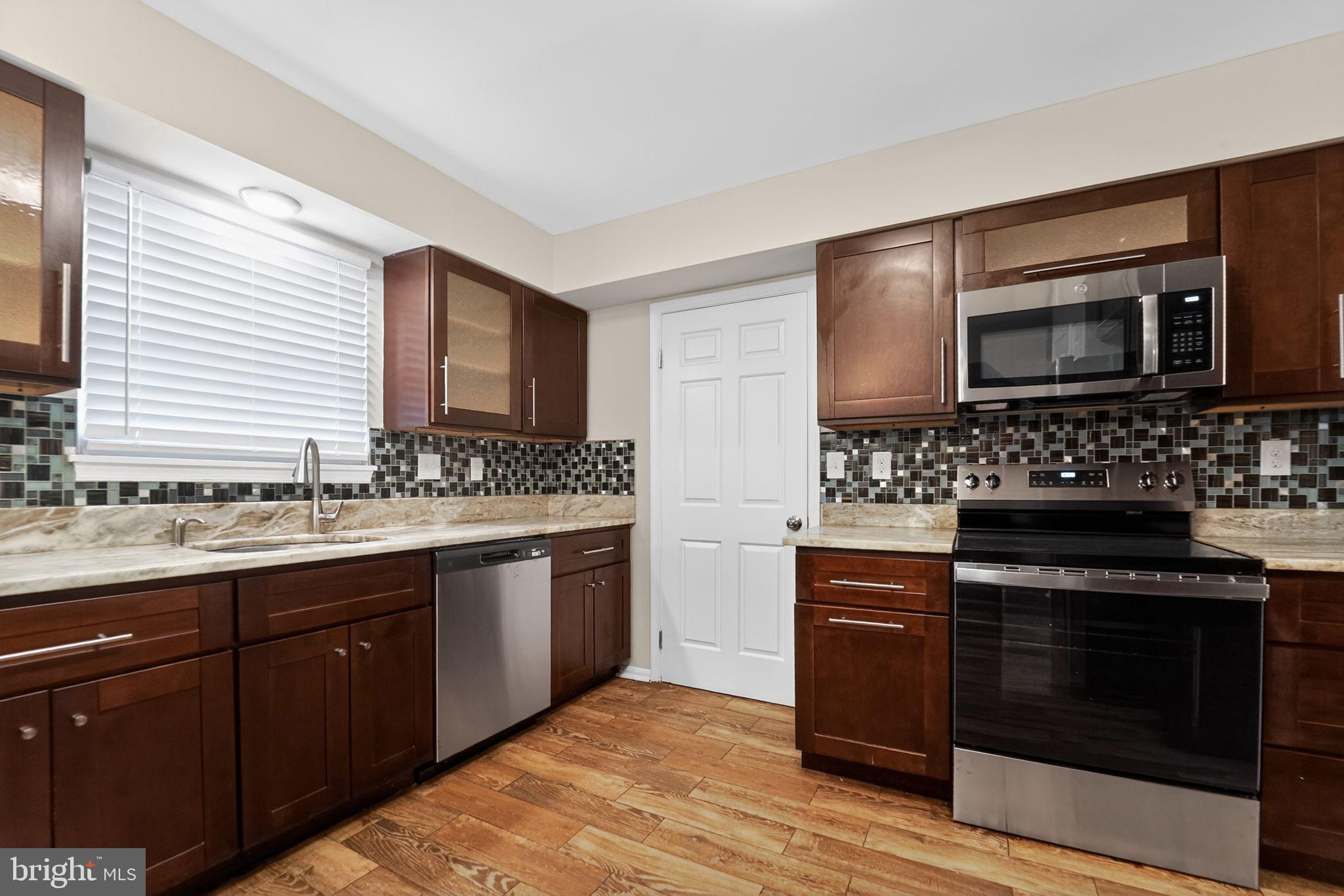 5904 MARDELLA BOULEVARD