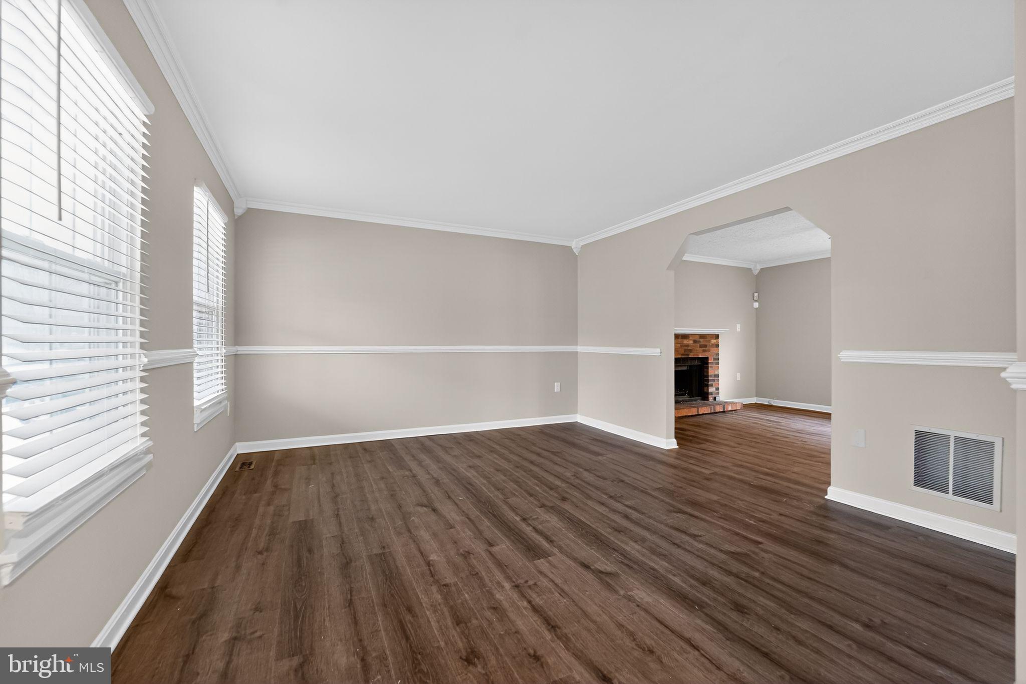 5904 MARDELLA BOULEVARD