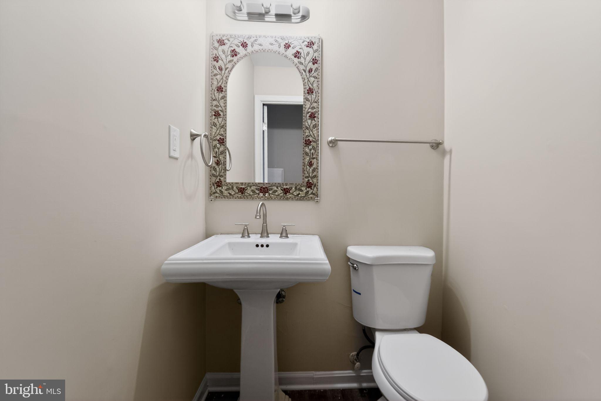 5904 MARDELLA BOULEVARD