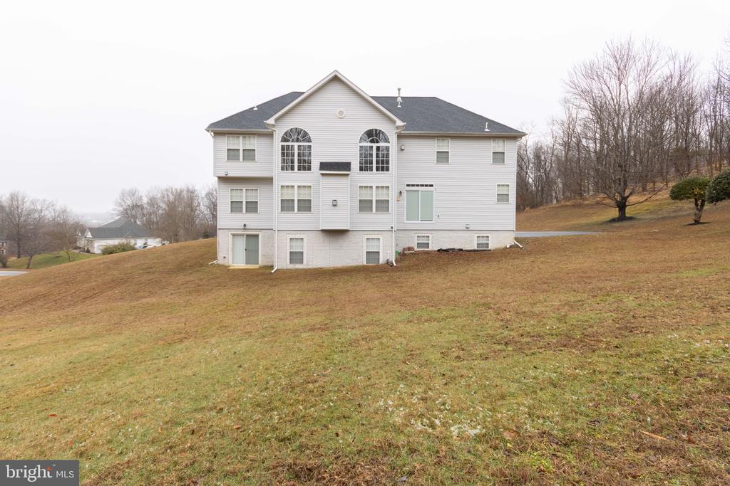 3905 WOODREED DRIVE