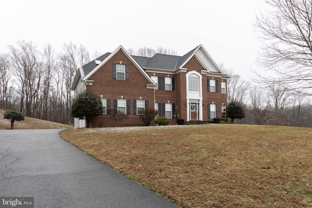 3905 WOODREED DRIVE