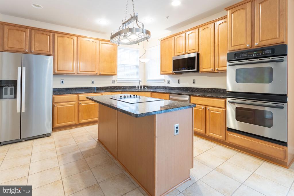 3905 WOODREED DRIVE