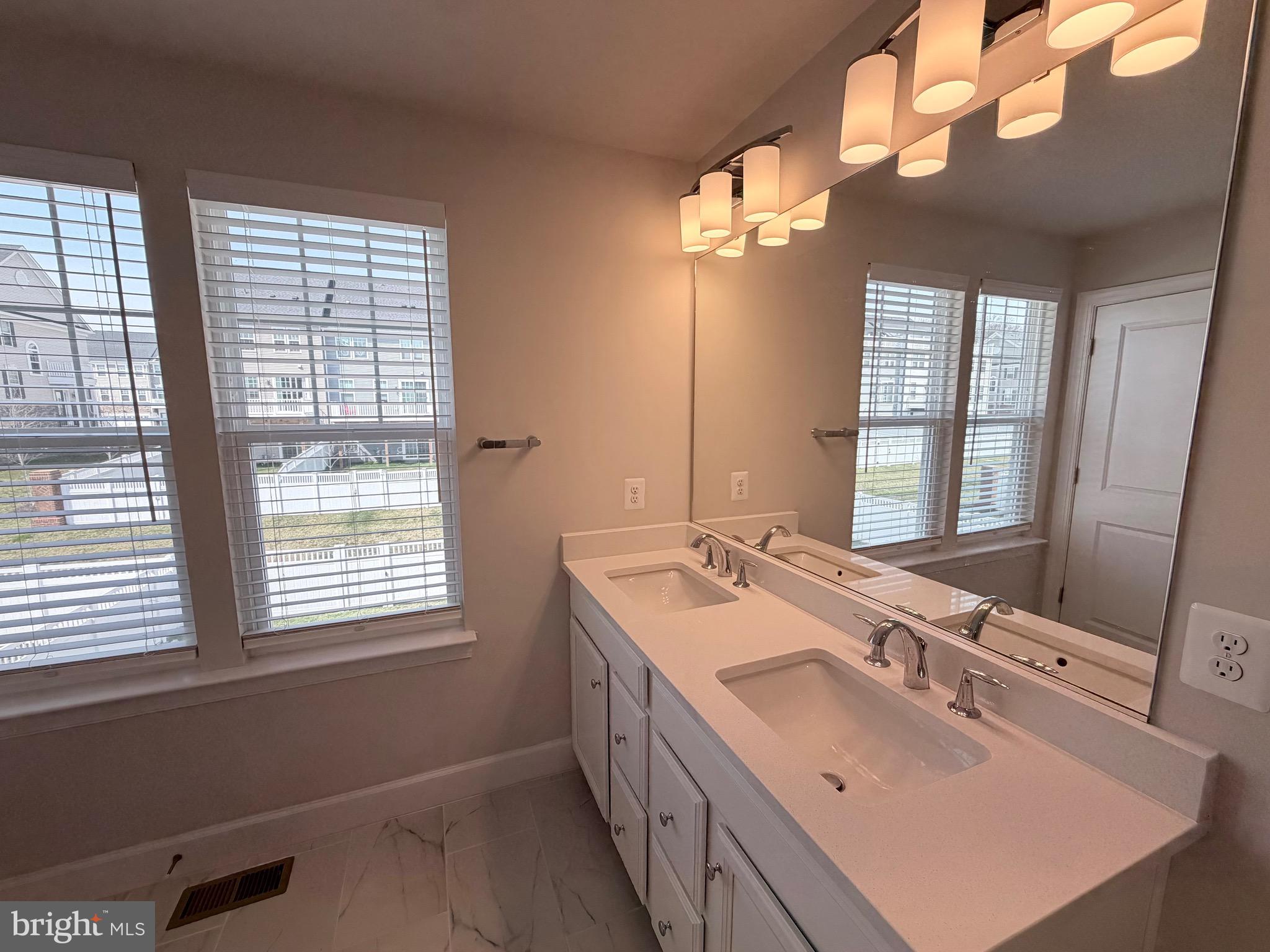 10825 FOXTROT CIRCLE