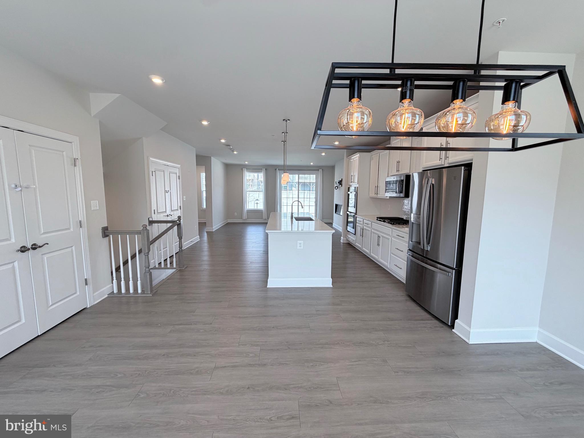 10825 FOXTROT CIRCLE