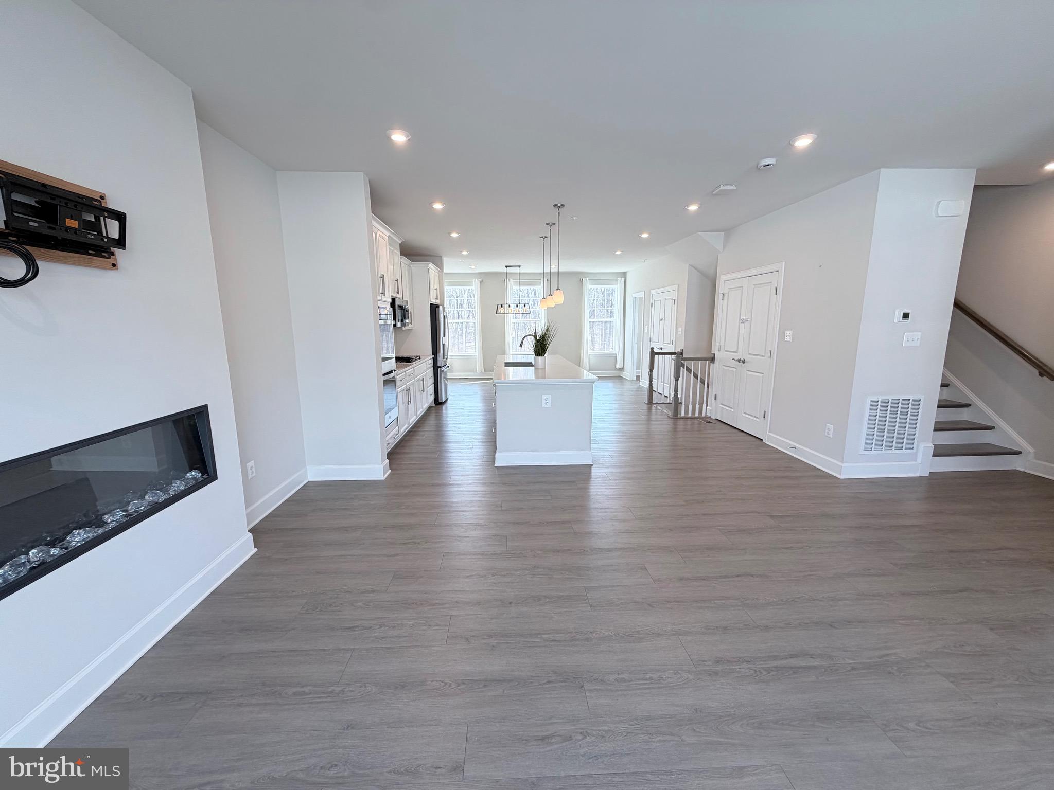 10825 FOXTROT CIRCLE