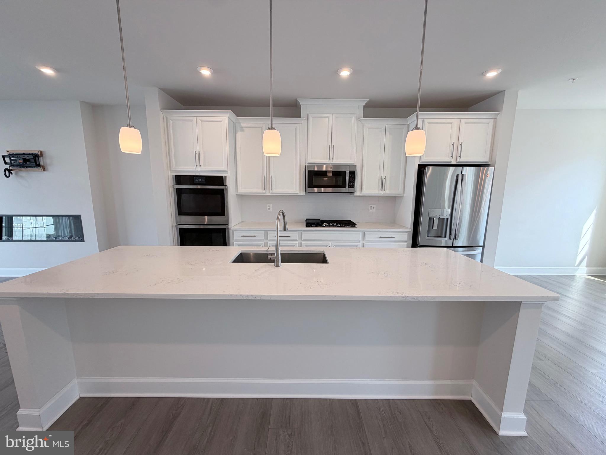 10825 FOXTROT CIRCLE