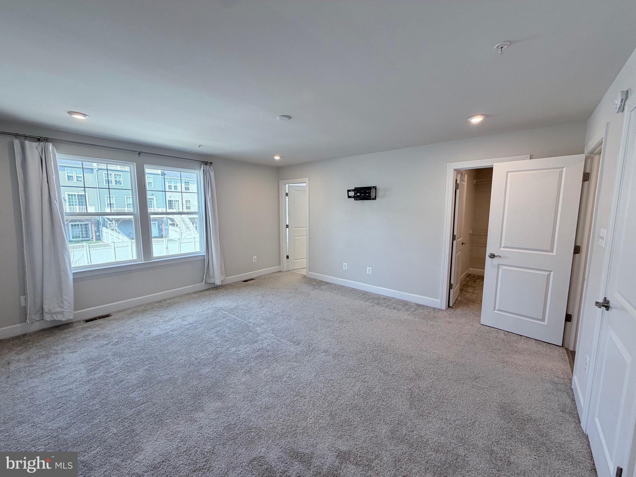 10825 FOXTROT CIRCLE