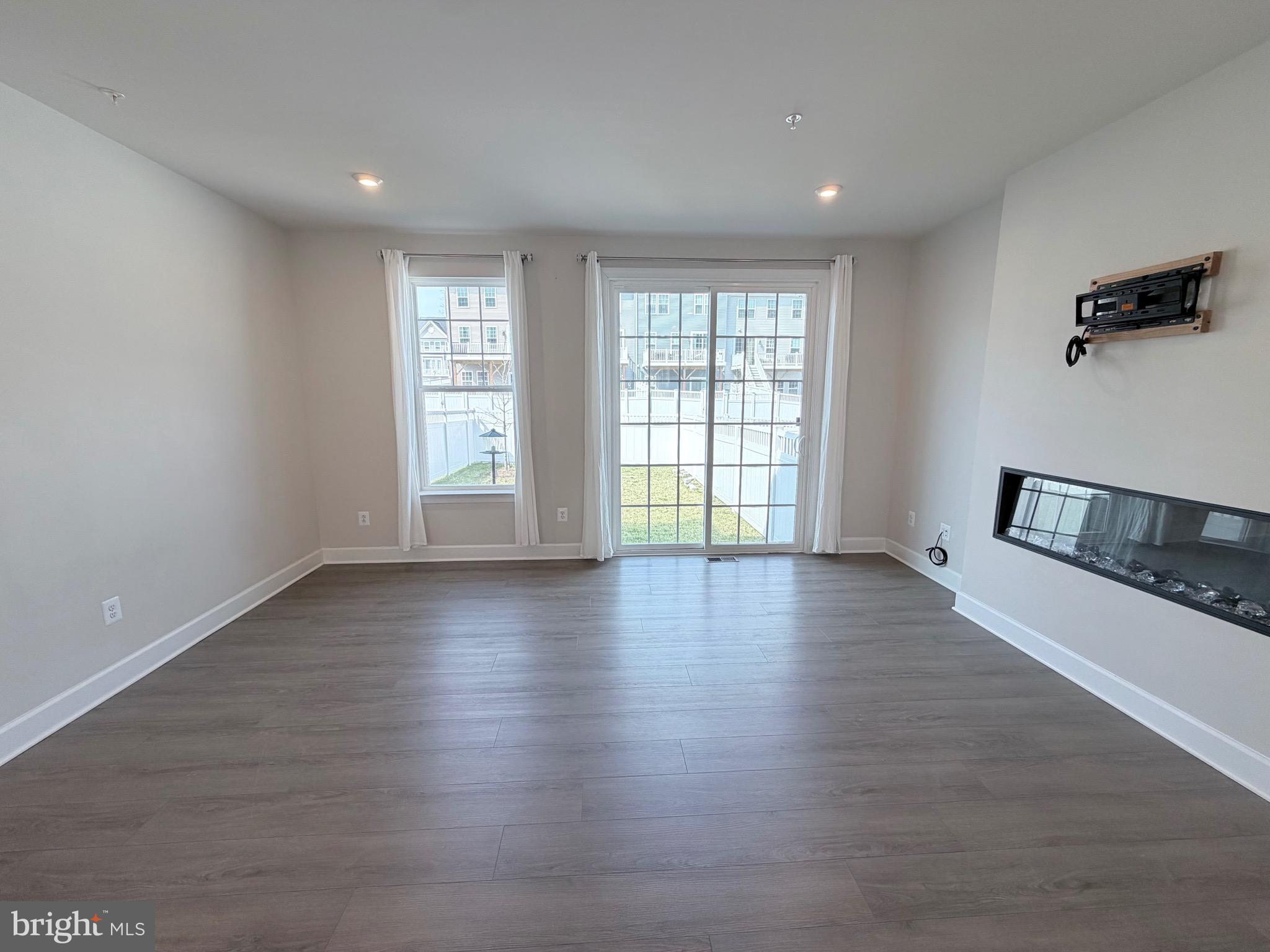 10825 FOXTROT CIRCLE