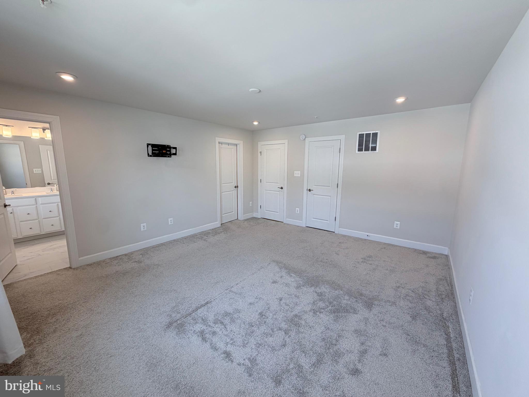 10825 FOXTROT CIRCLE