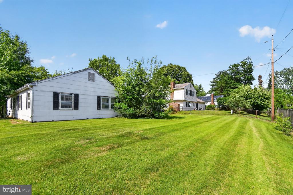 16109 POND MEADOW LANE