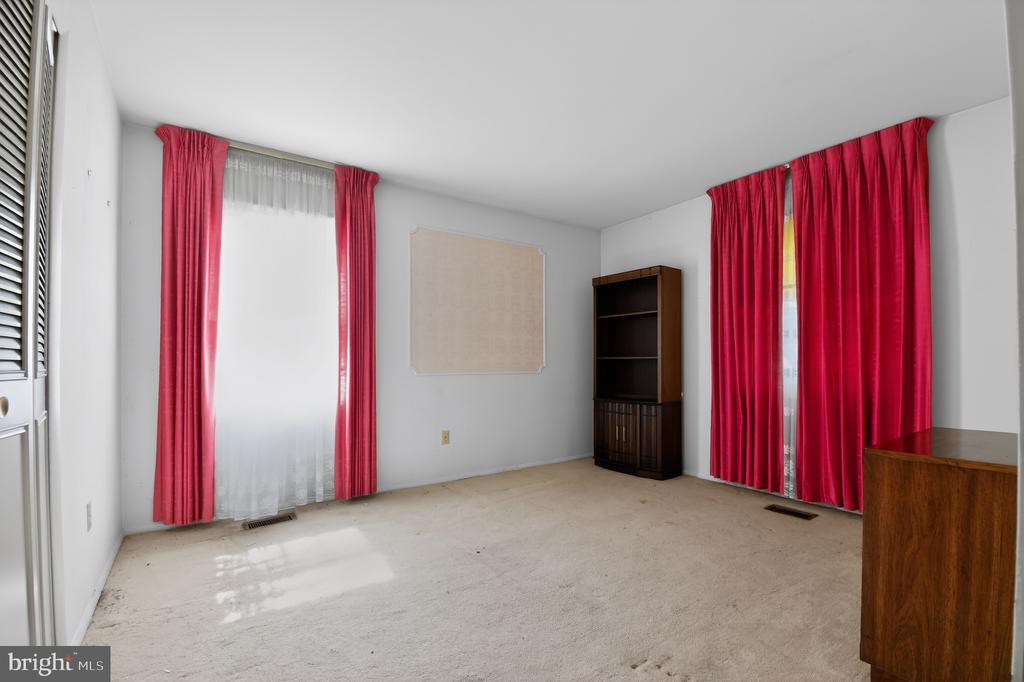 16109 POND MEADOW LANE