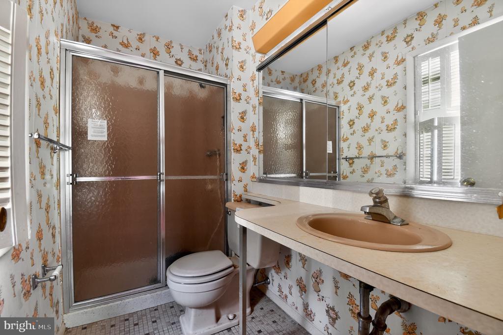 16109 POND MEADOW LANE