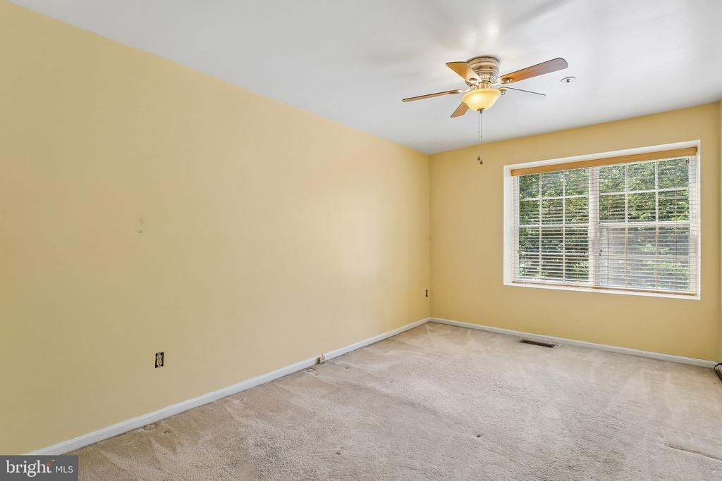 4851 BROOKSTONE TERRACE 23
