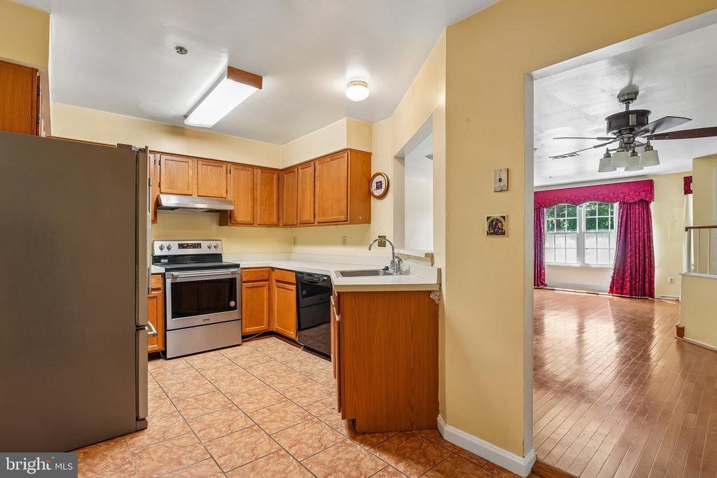 4851 BROOKSTONE TERRACE 23