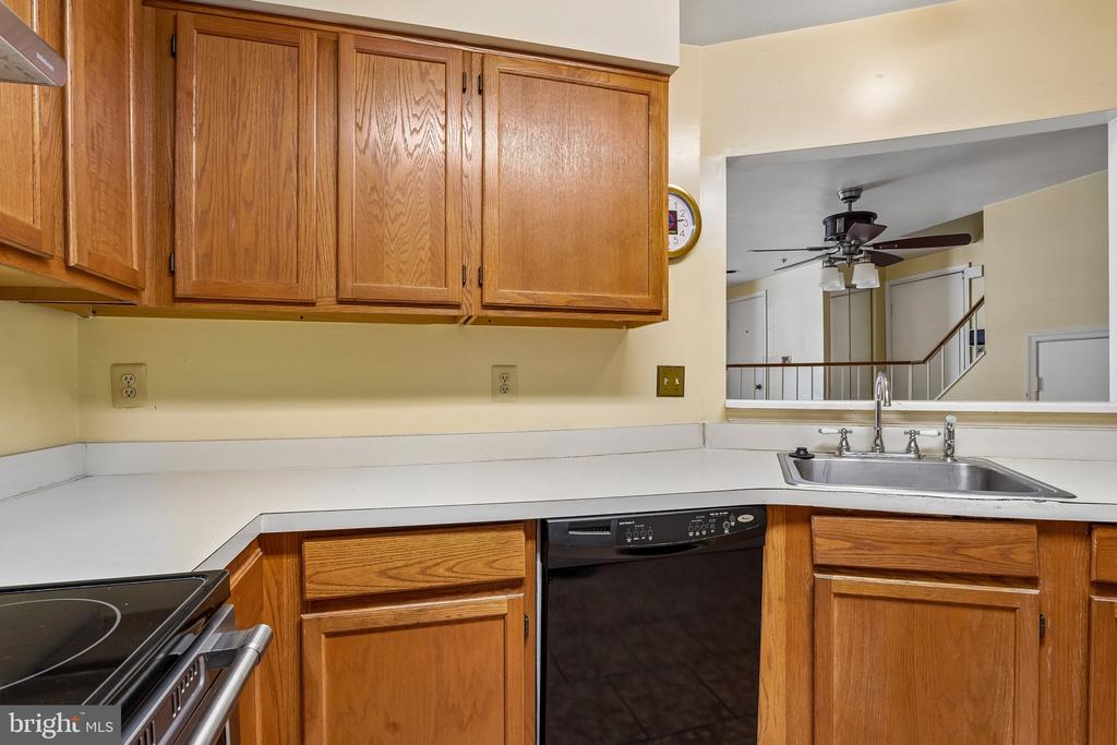 4851 BROOKSTONE TERRACE 23