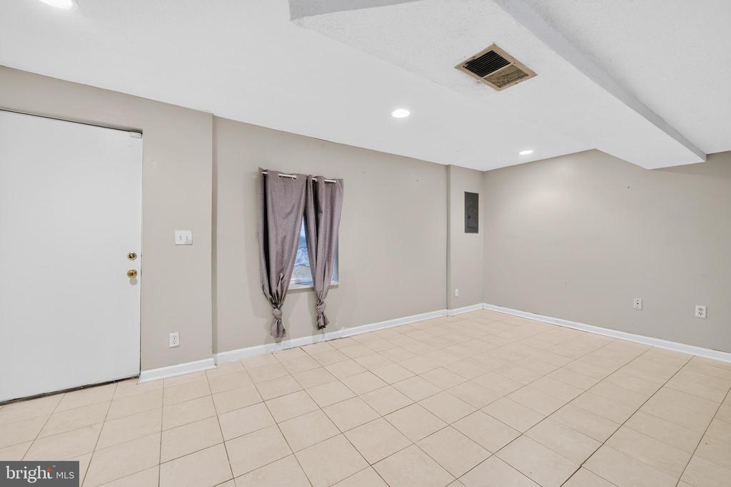 1007 SAINT MICHAELS DRIVE