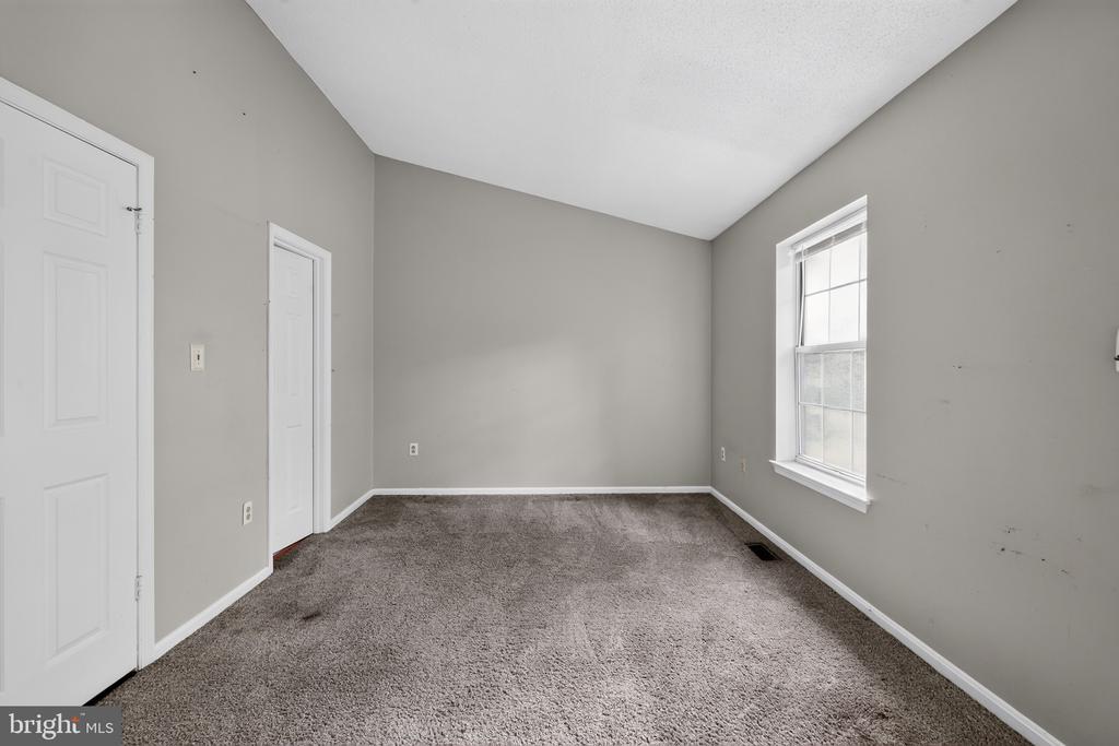 1007 SAINT MICHAELS DRIVE