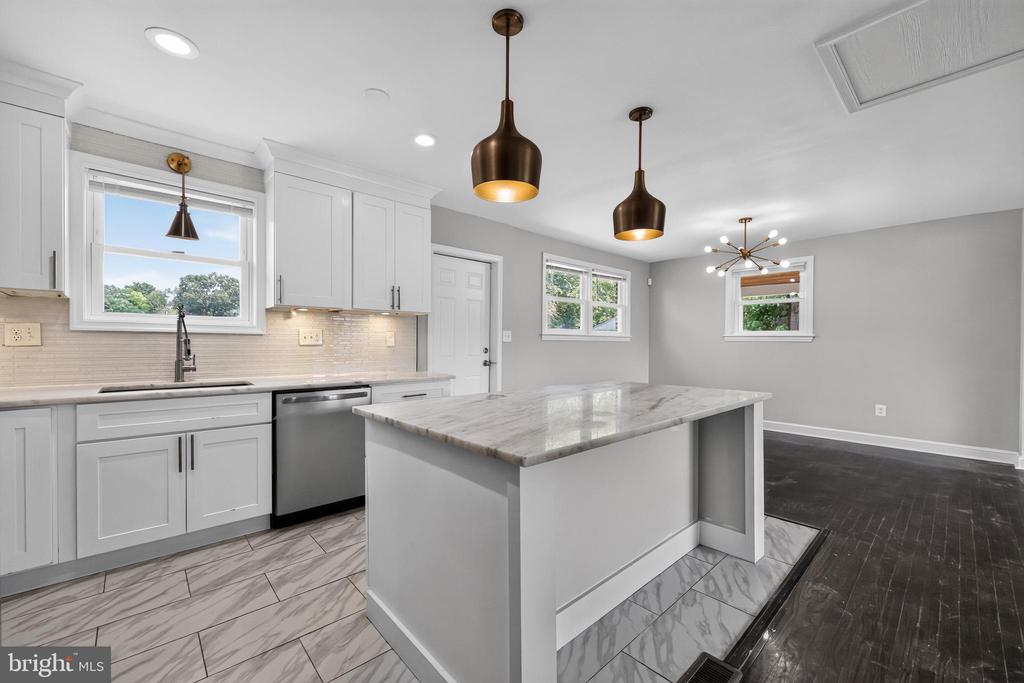 4402 RIDGECREST DRIVE