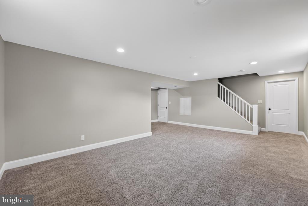 4402 RIDGECREST DRIVE