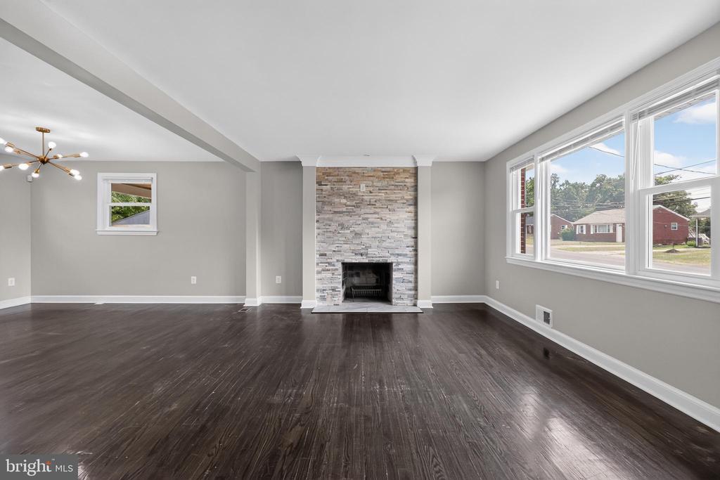4402 RIDGECREST DRIVE
