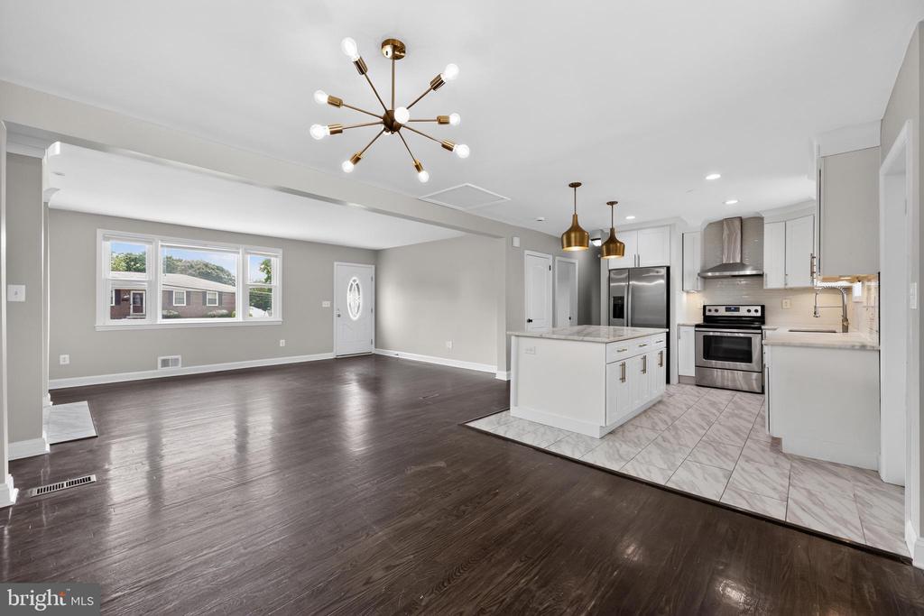 4402 RIDGECREST DRIVE